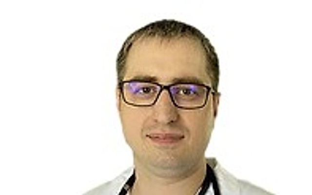 Устьянцев Денис Дмитриевич